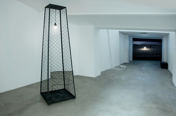 Mariana Vassileva, Break In / Out: Breathing Light, 2013